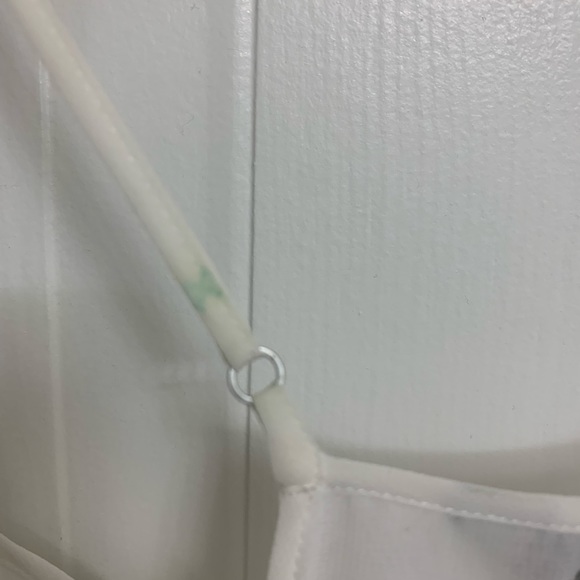 Guess ruffle top - Picture 4 of 5